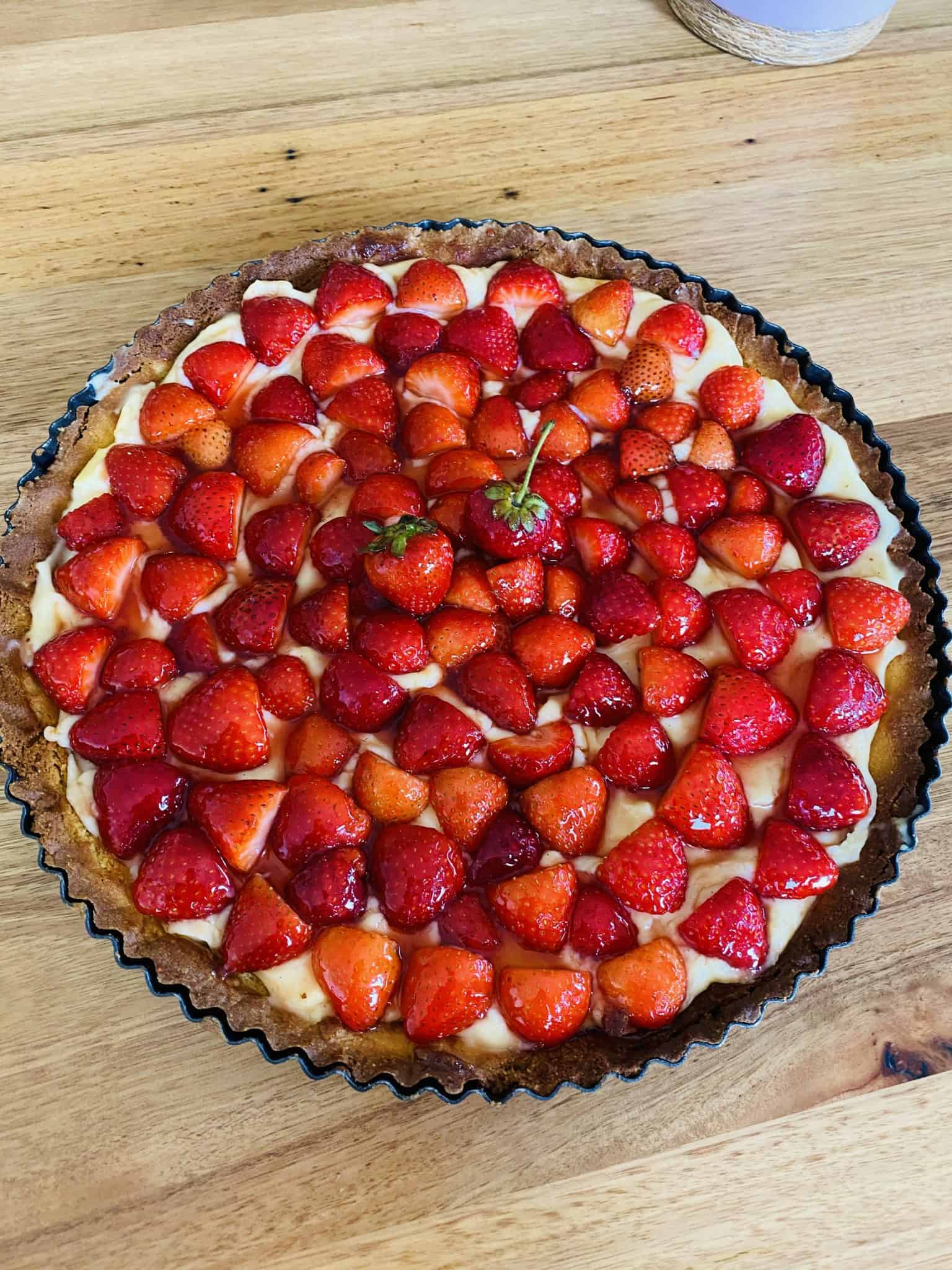 Easy Strawberry Tart Recipe - Mrsfoodiemumma - Dessert